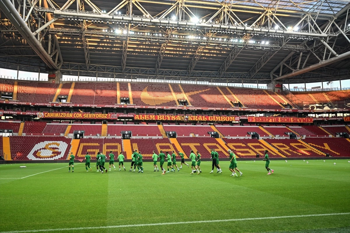 Galatasaray, Zalgiris maçı için hazırlıklarını tamamladı