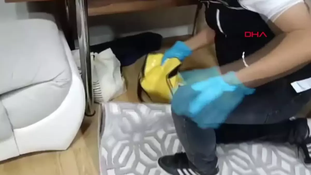 İzmir\'de Uyuşturucu Operasyonu: 23 Bin 544 Gram Esrar Ele Geçirildi