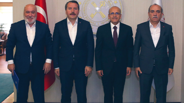 Memur-Sen Heyeti Hazine ve Maliye Bakanı Mehmet Şimşek'i Ziyaret Etti