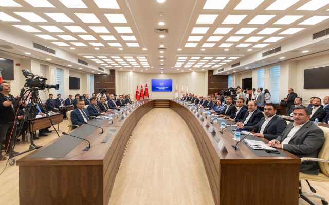 Memur ve memur emeklilerinin zam oranlarının belirleneceği toplu sözleşme görüşmelerinin ilk toplantısı sona erdi Memur ve memur emeklilerinin zam oranlarının belirleneceği toplu sözleşme görüşmelerinin ilk toplantısı sona erdi