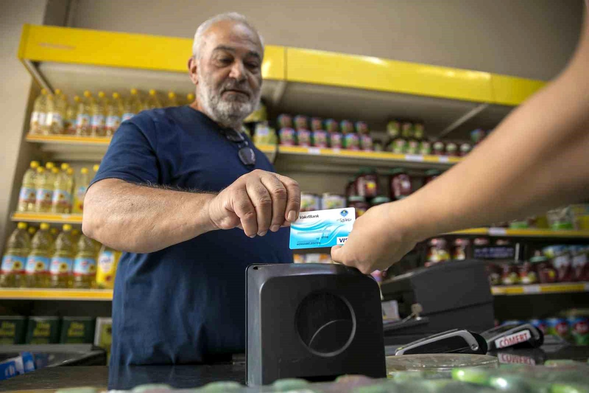 Mersin Büyükşehir Belediyesi \'Halk Kart\' Temmuz Ayı Tutarlarını Hesaplara Yatırdı