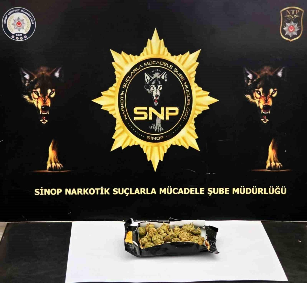 Sinop\'ta Şüpheli Şahsın Üst Aramasında Esrar Maddesi Ele Geçirildi