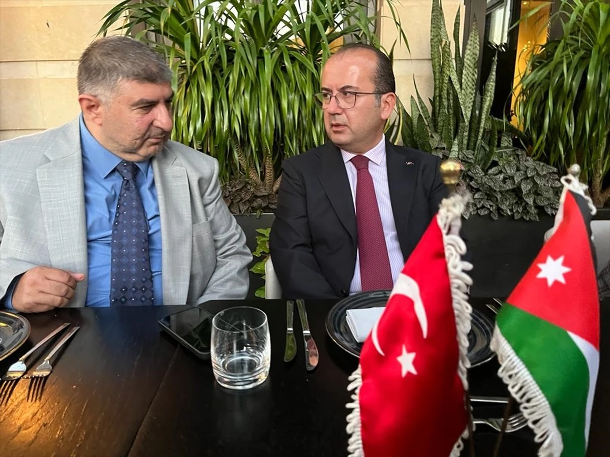 Türkiye\'nin Amman Büyükelçisi Ürdünlü iş insanlarıyla ekonomik işbirliğini ele aldı