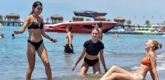 Antalya'ya 2023 Yılında 8 Milyon Turist Geldi