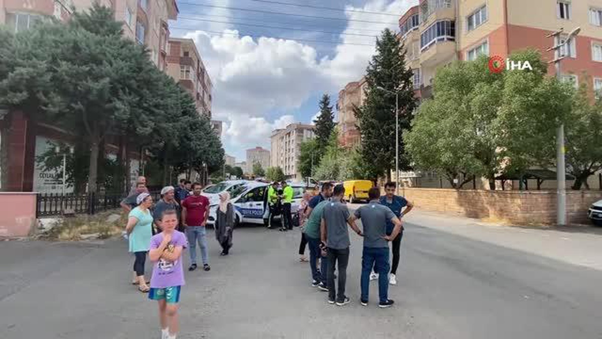 17 yaşındaki ehliyetsiz sürücü habersiz aldığı otomobille kaza yaptı: 2 yaralı