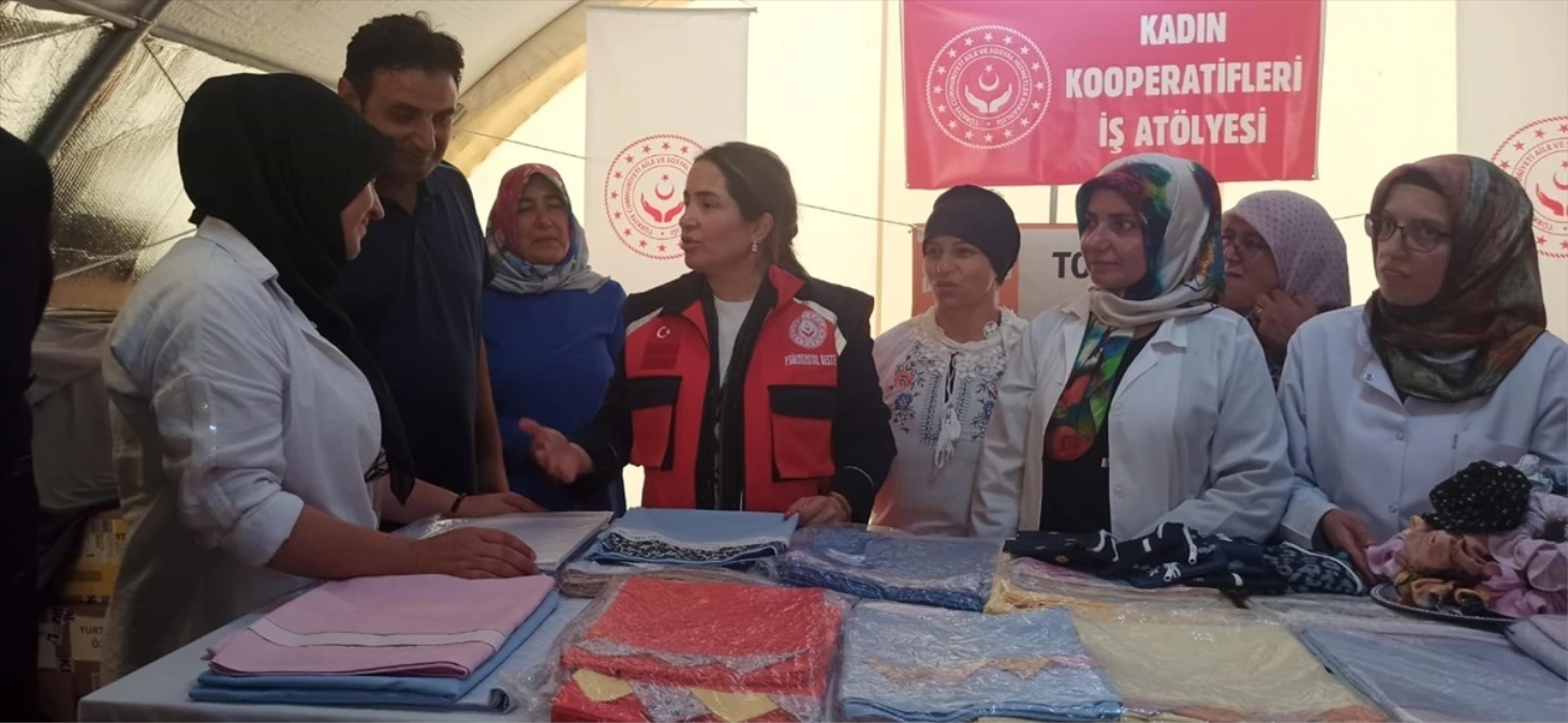Aile ve Sosyal Hizmetler Bakan Yardımcısı Malatya\'da Depremzedeleri Ziyaret Etti