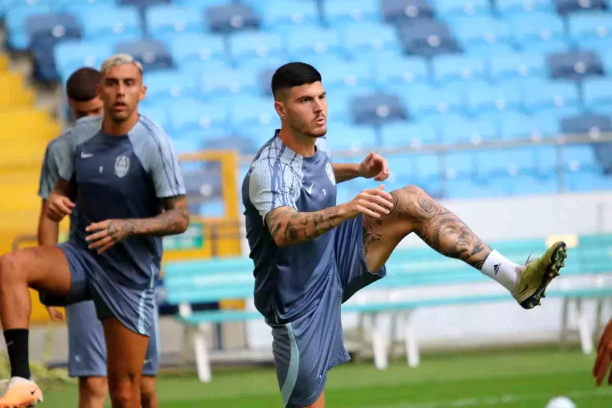 CFR Cluj, Adana Demirspor maçı öncesi hazırlıklarını tamamladı