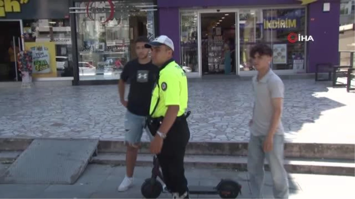 Bağdat Caddesi\'nde kurallara uymayan elektrikli scooter sürücülerine ceza