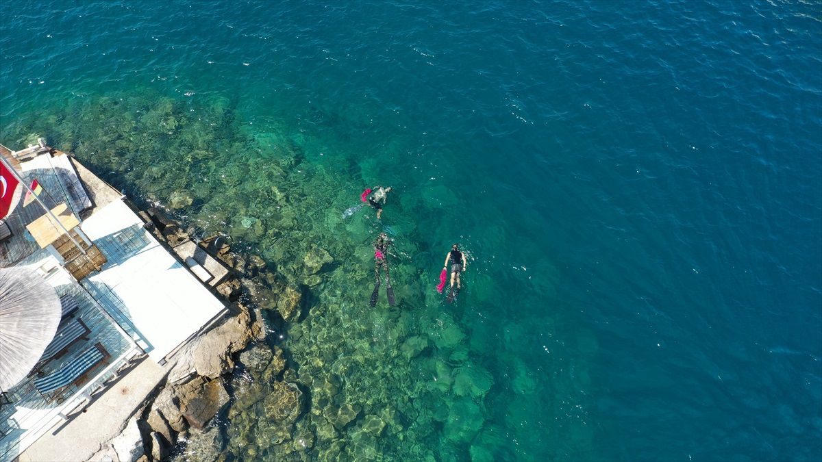 Bodrum\'da Dalgıçlar Tarafından 500 Kilogram Atık Çıkarıldı