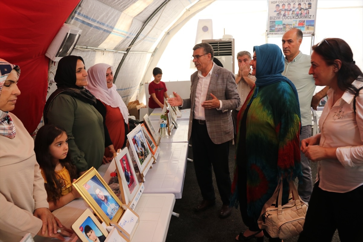 Diyarbakır anneleri HDP İl Başkanlığı önünde oturma eylemine devam ediyor