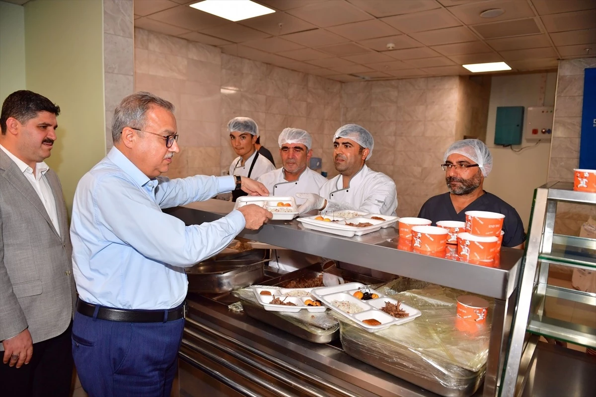 Diyarbakır Valisi Ali İhsan Su, hastaları ziyaret etti