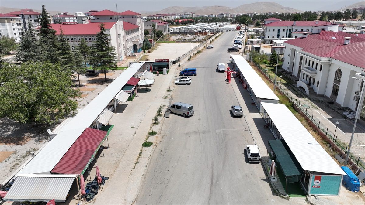 Hatay\'da Deprem Sonrası İnşa Edilen Konutların İnşası Devam Ediyor