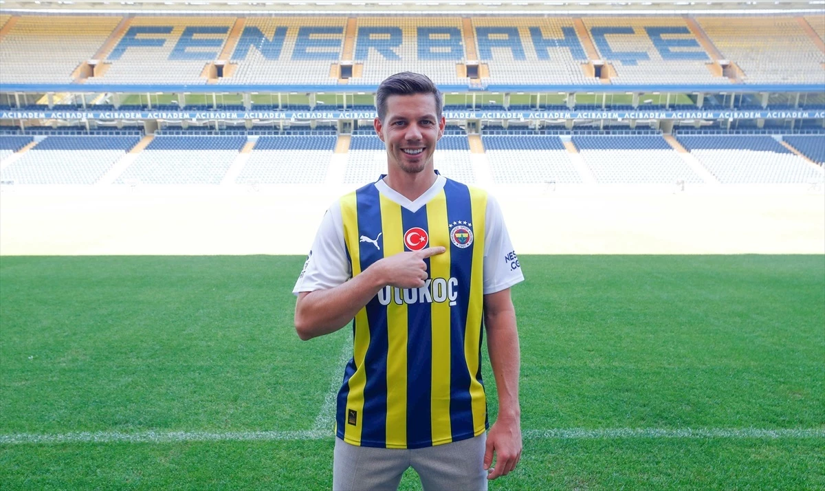 Fenerbahçe, Mert Müldür\'ü transfer etti ve Miha Zajc\'ın sözleşmesini uzattı