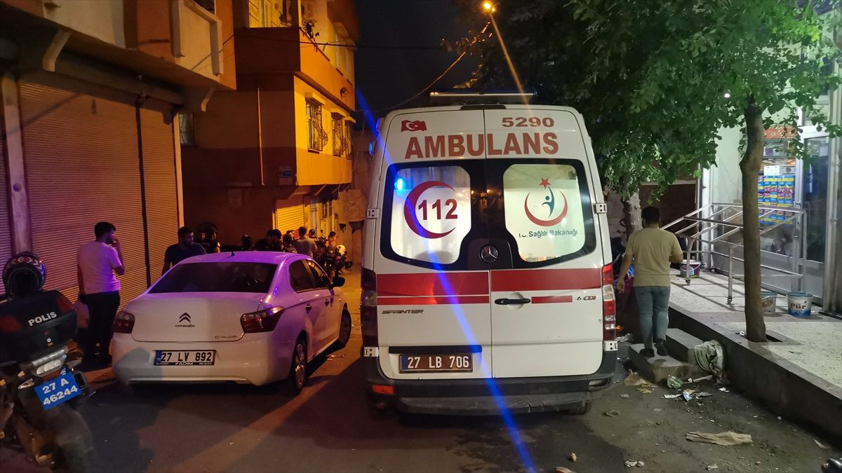 Gaziantep\'te silahlı kavgada 1\'i polis memuru 15 kişi yaralandı
