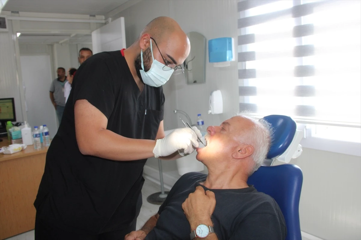 Hatay Ağız ve Diş Sağlığı Merkezi, prefabrik klinikte hasta kabulüne başladı
