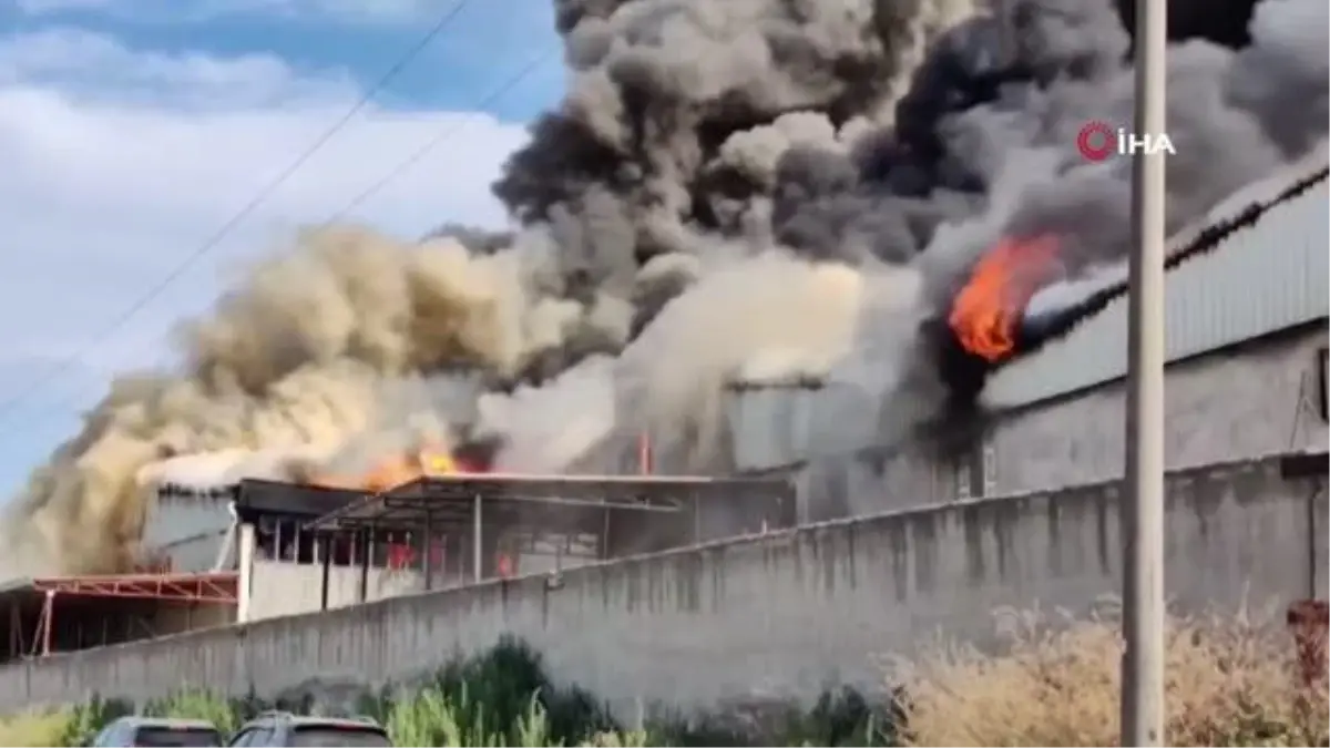 İnegöl\'de büyük fabrika yangını