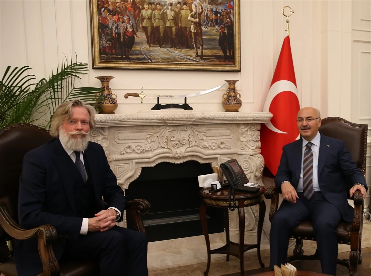 İsveç İstanbul Başkonsolosu İzmir Valisi\'ni ziyaret etti