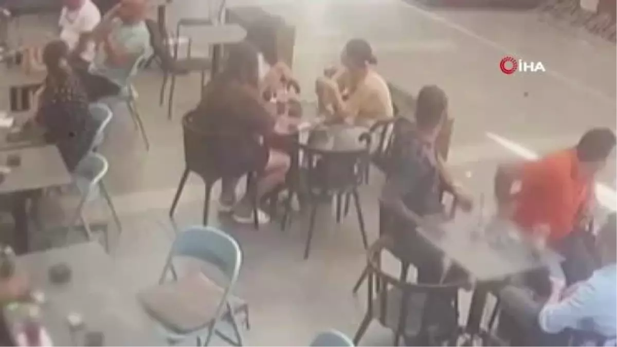 İzmir'deki konsolosluk saldırısında panik anları kameralarda