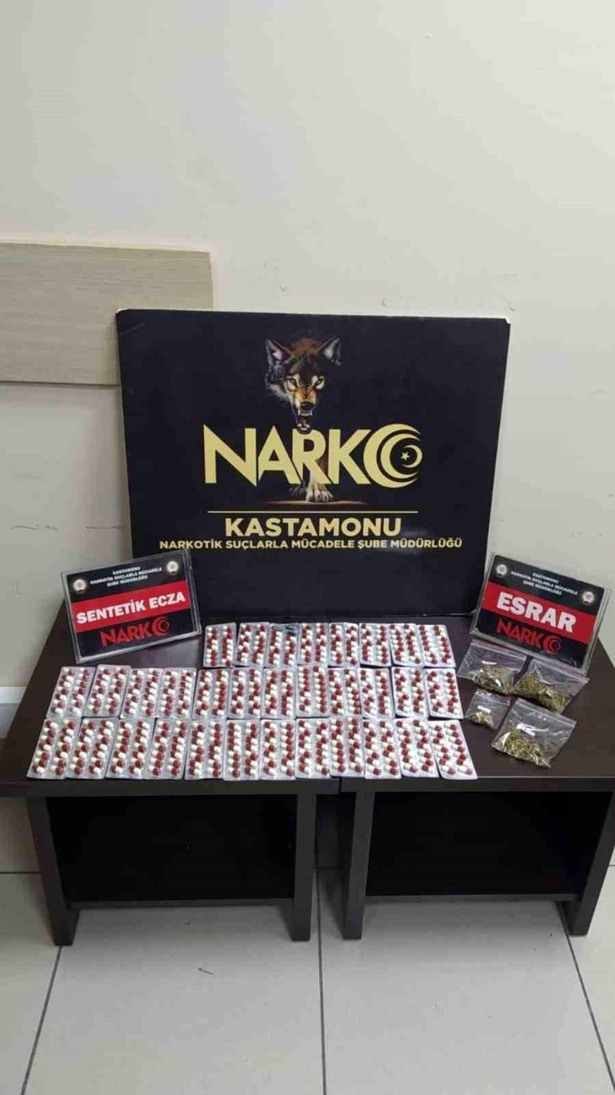 Kastamonu\'da Uyuşturucu Operasyonu: 3 Şahıs Gözaltına Alındı