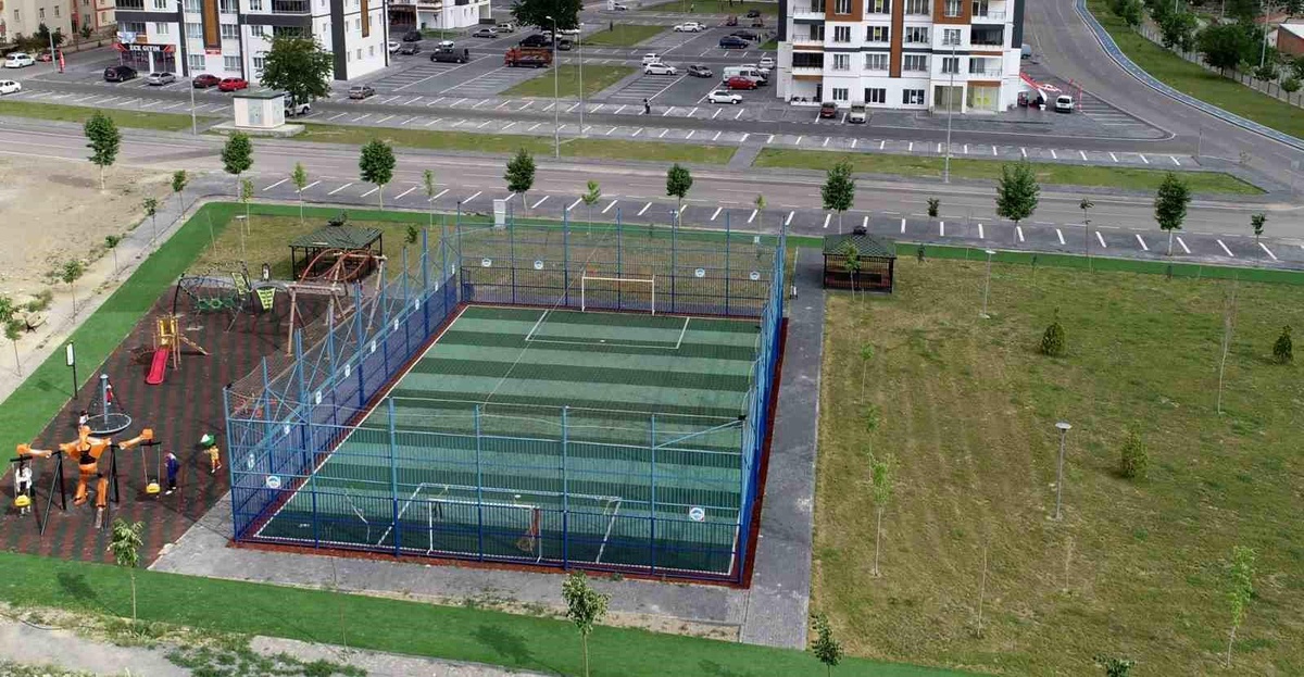 Melikgazi Belediyesi, 4 mahalleye yeni futbol sahaları yapacak