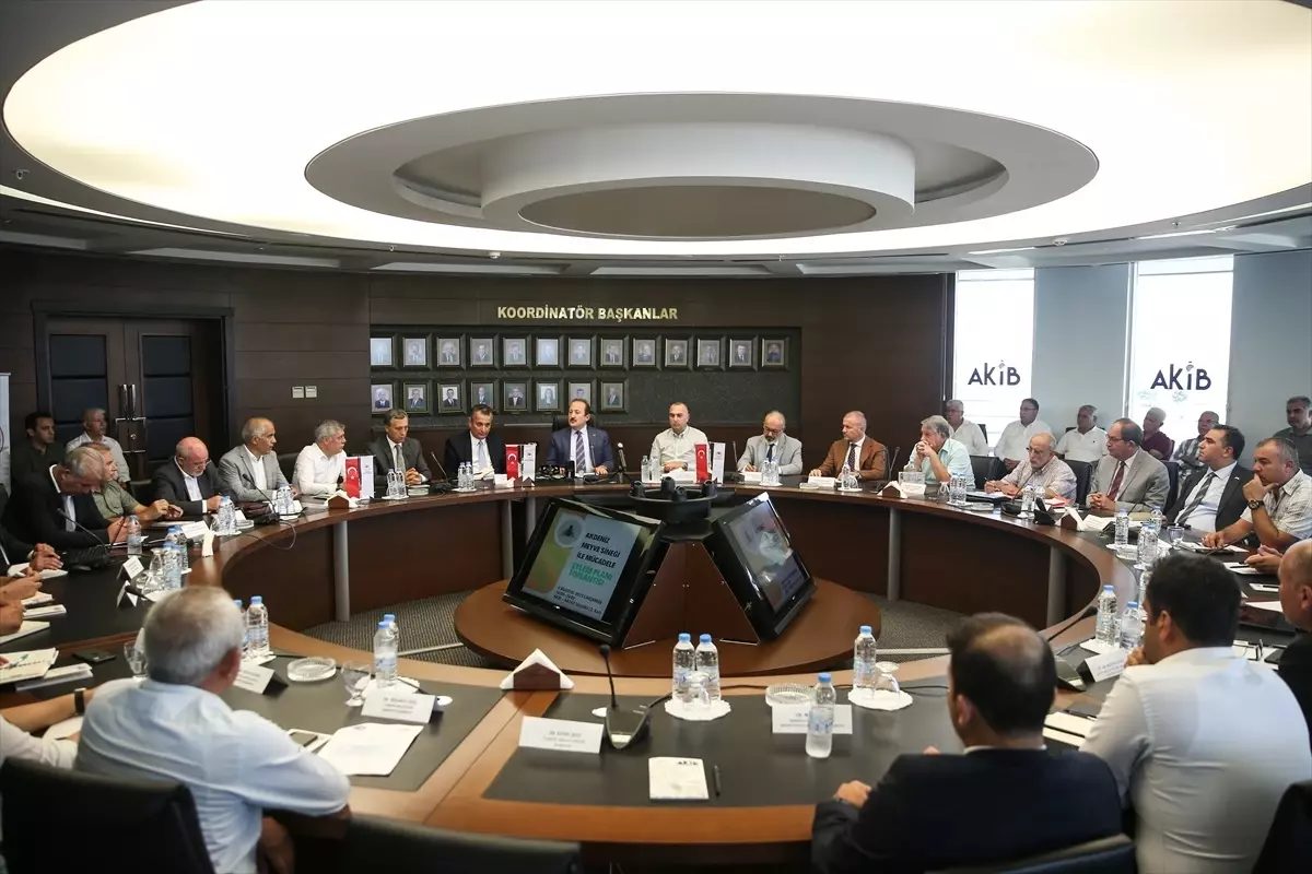 Mersin\'de Akdeniz Meyve Sineğiyle Mücadele Eylem Planı Toplantısı Düzenlendi