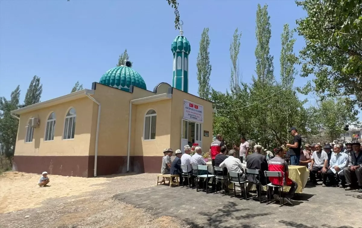 Sadakataşı Derneği, Bangladeş, Kırgızistan ve Nepal\'de cami projelerini tamamladı