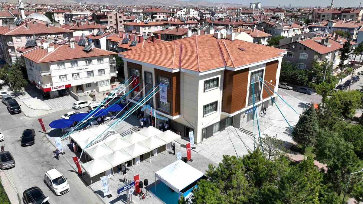 Konya Selçuklu\'da Bedir Sosyal Tesisi Açıldı