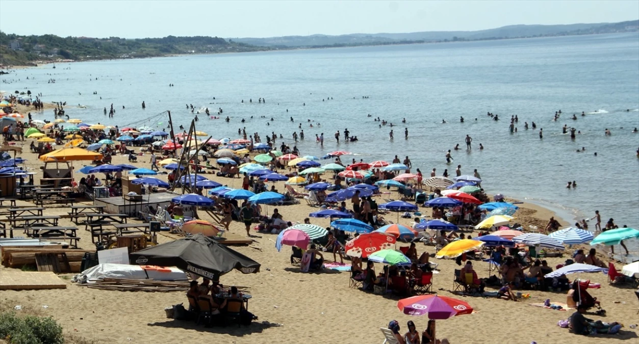 Sinop, güvenli plajlarıyla tatilcileri ağırlıyor