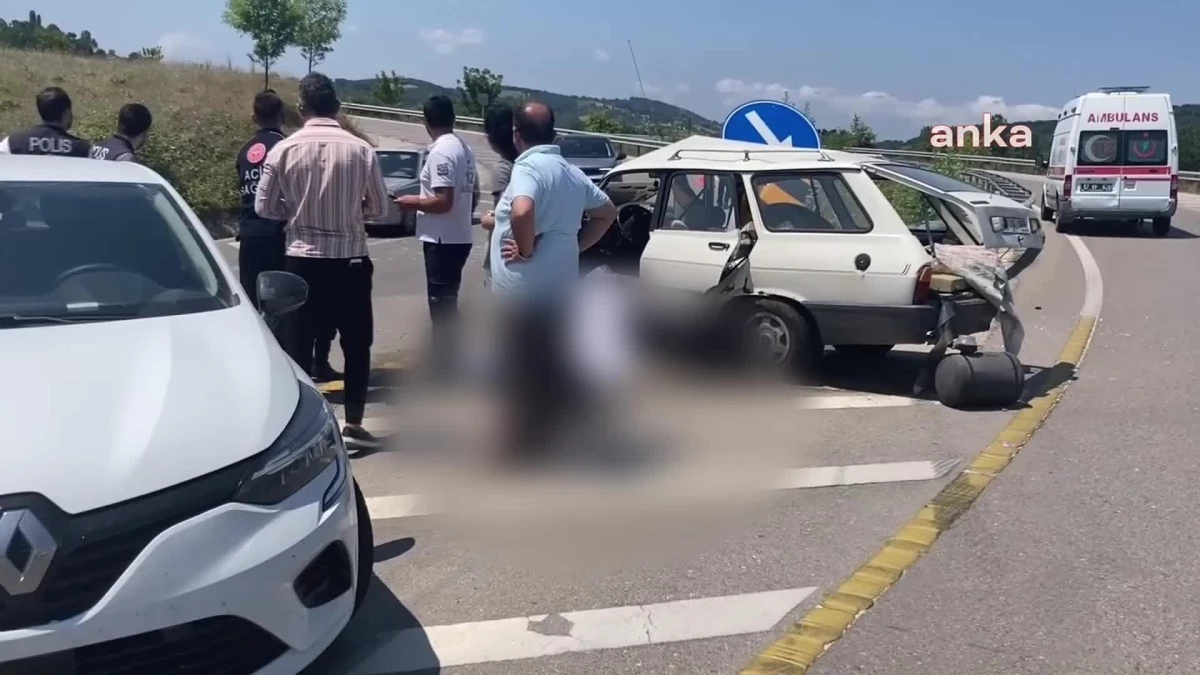 Sinop\'ta Kavşakta Kaza: Sürücü Hayatını Kaybetti