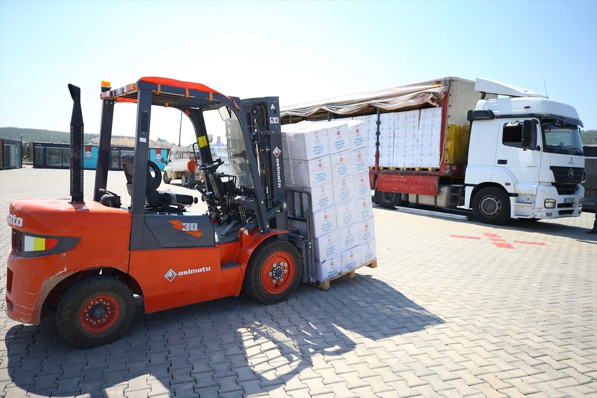 TDV, Kahramanmaraş\'taki depremzedelere 7 bin koli yardım ulaştırdı