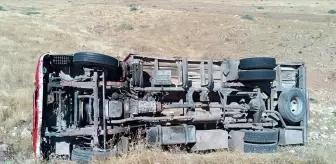 Batman'da kamyonun şarampole devrilmesi sonucu sürücü yaralandı