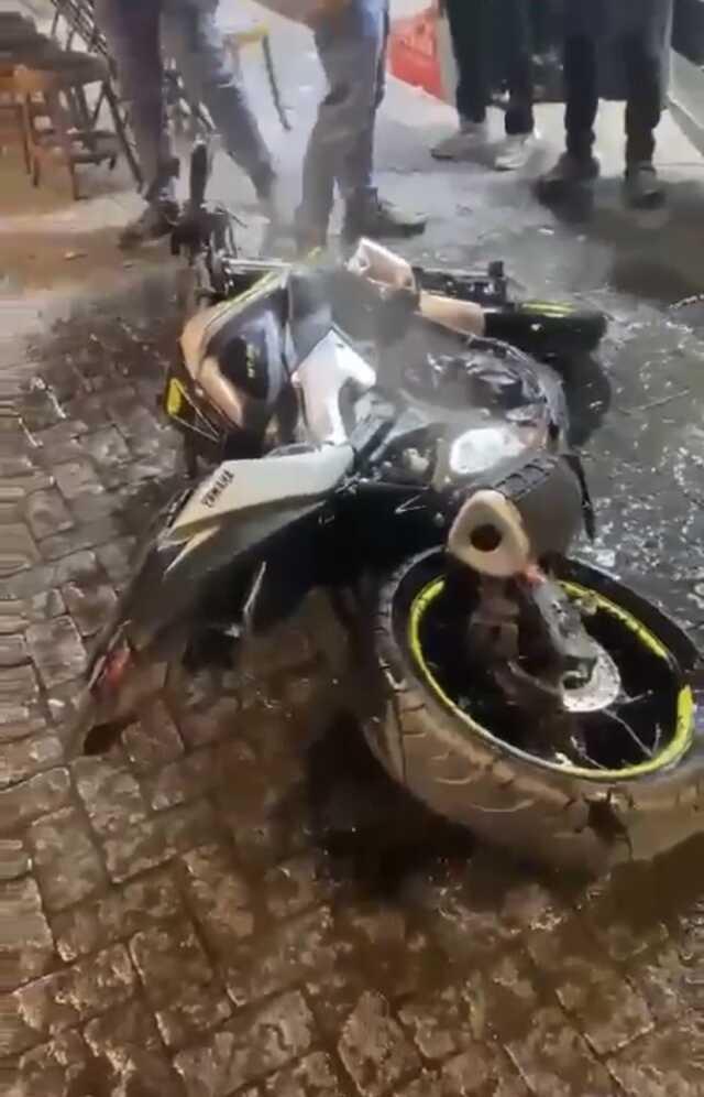 Beşiktaş'ta Motosikletliye Silahlı Saldırı Beşiktaş'ta Motosikletliye Silahlı Saldırı