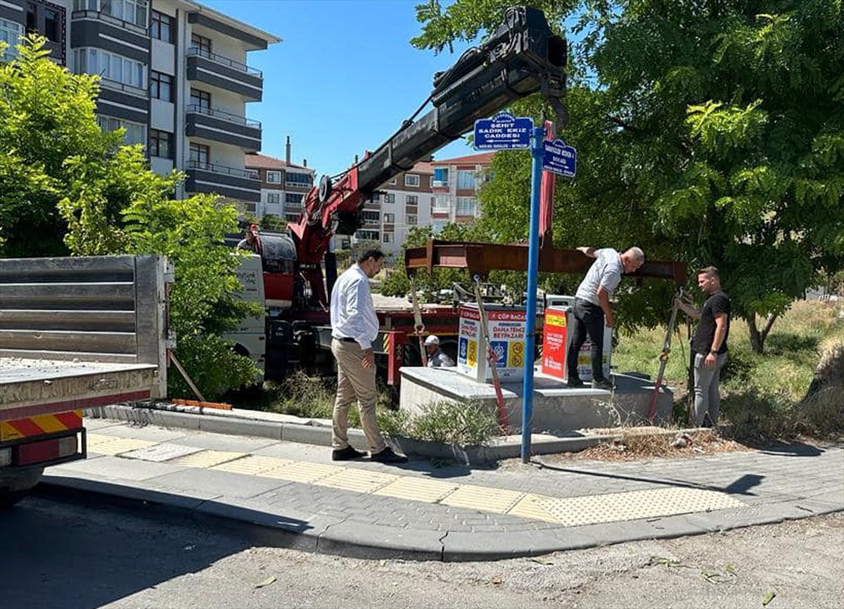 Beypazarı Belediyesi Çöp Konteynerlerini Yer Altına Alarak Kötü Koku ve Görüntü Kirliliğinin Önüne Geçti
