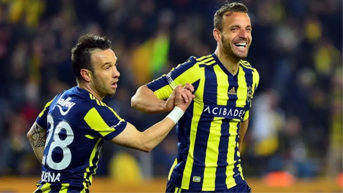 Fenerbahçe\'nin eski yıldızı Roberto Soldado futbolu bıraktı