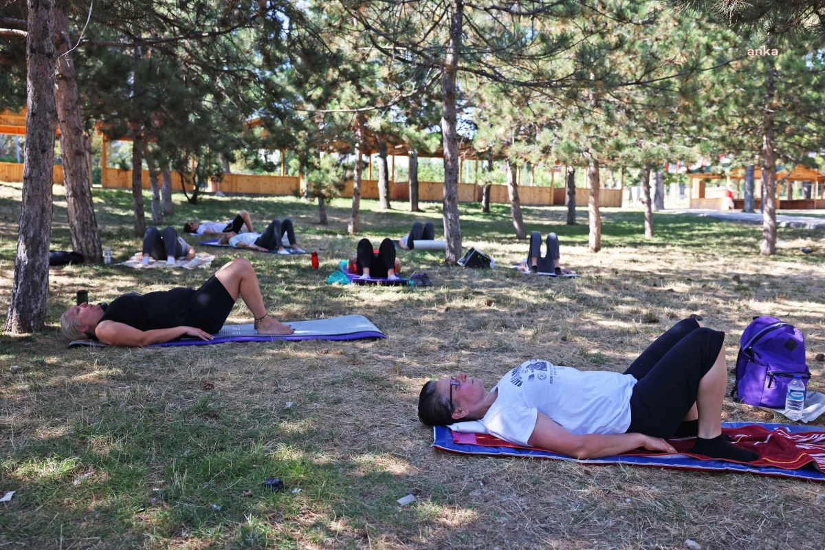 Çankaya Evleri\'nde Açık Hava Spor ve Yoga Atölyeleri Devam Ediyor