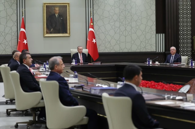 Cumhurbaşkanı Erdoğan Başkanlığındaki YAŞ Toplantısı Başladı