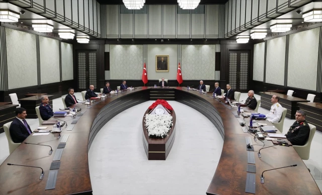 Cumhurbaşkanı Erdoğan Başkanlığındaki YAŞ Toplantısı Başladı