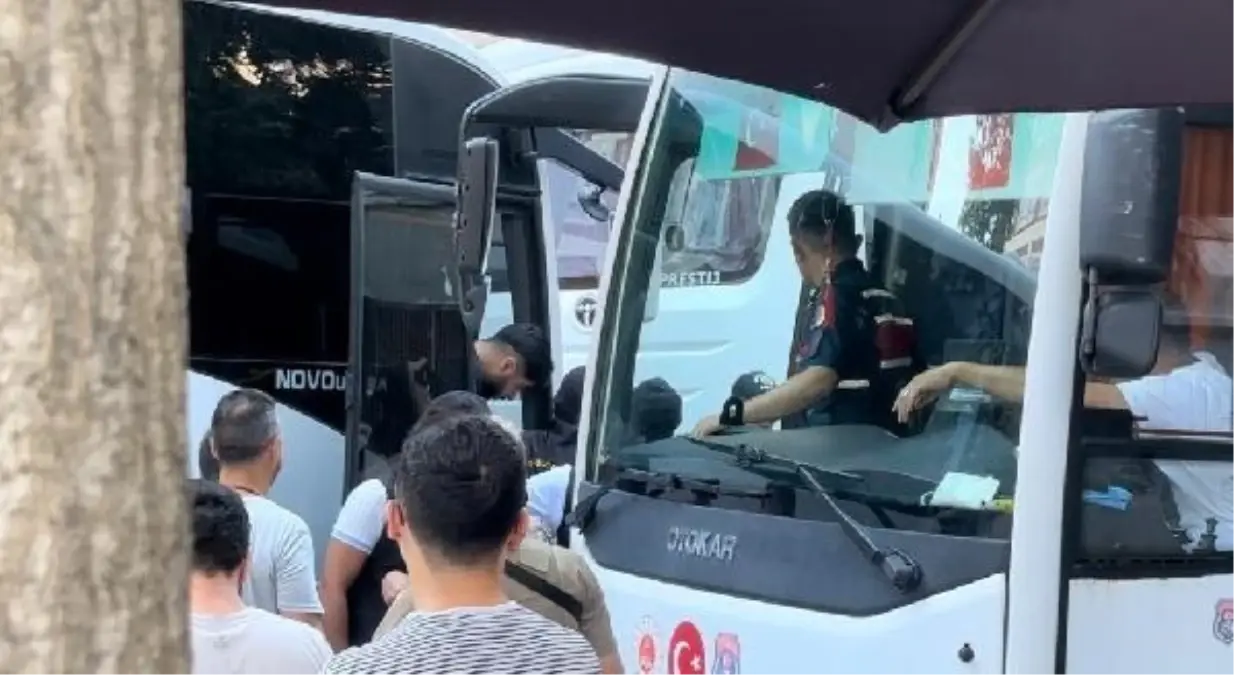 Esenyurt\'ta Tekel Bayisi Baskınında 2 Kişi Hayatını Kaybetti