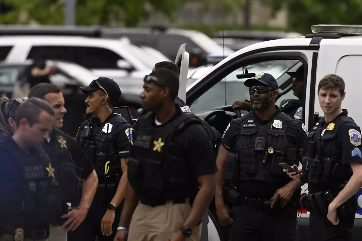 Eski ABD Başkanı Trump, hakim karşısına çıkmak üzere adliyeye geldi