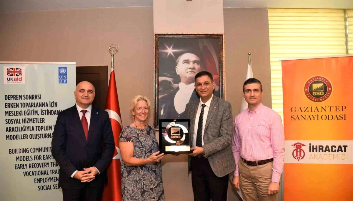 Gaziantep Sanayi Odası İhracat Akademisi Projesi\'nde 7. dönem sertifika töreni düzenlendi