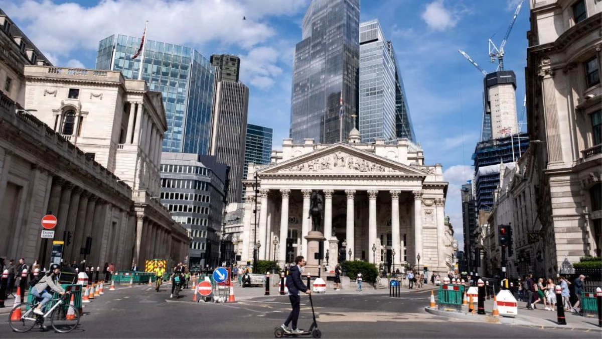 İngiltere Merkez Bankası Enflasyonla Mücadele İçin Faiz Artırıyor