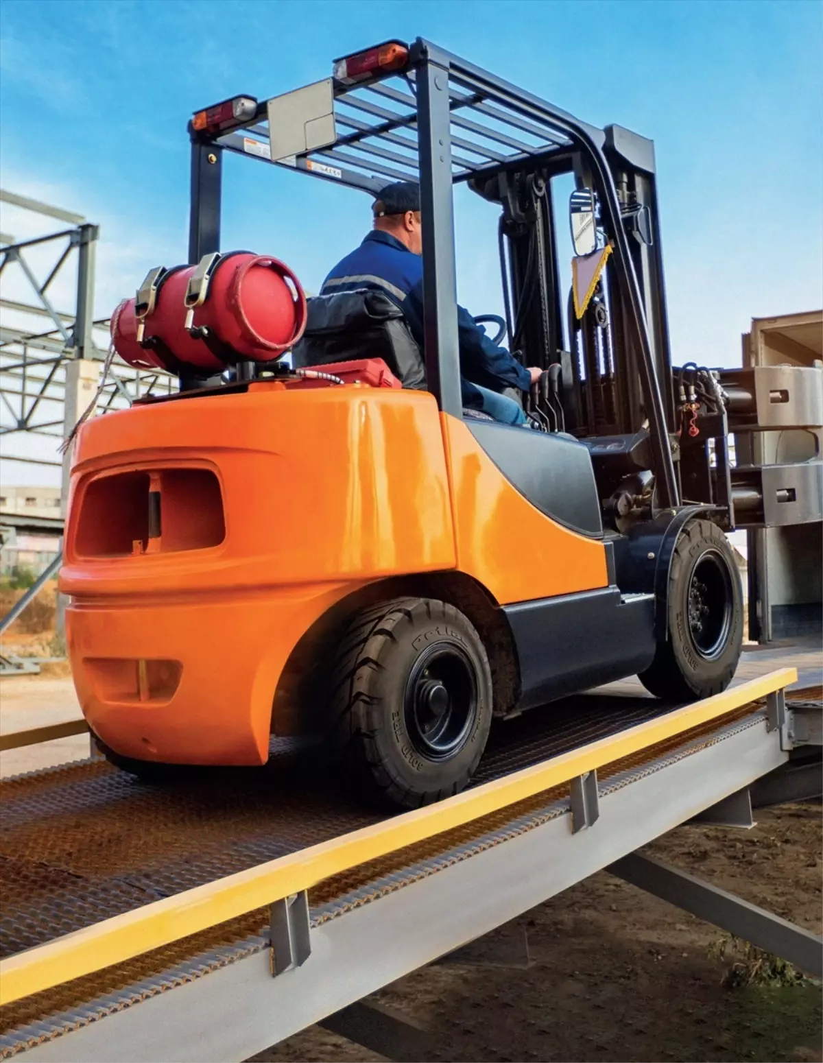 Petlas, SOLID ST Havasız Forklift Lastikleriyle Endüstriyel Kullanımda Yüksek Dayanım ve Performans Sunuyor