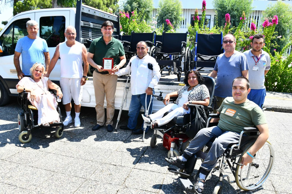 Türkiye Sakatlar Derneği Fethiye Belediyesine 7 tekerlekli sandalye hediye etti