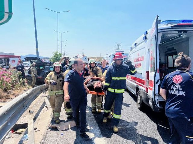 Kuzey Marmara Otoyolu'nda korkunç kaza! Anne ve çocuğu feci şekilde can verdi Kuzey Marmara Otoyolu'nda korkunç kaza! Anne ve çocuğu feci şekilde can verdi