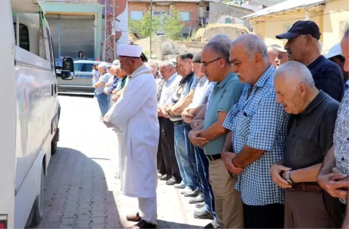 Kayıp Tıp Fakültesi Öğrencisi Ahmet Enes Tekin\'in Cesedi Bulundu