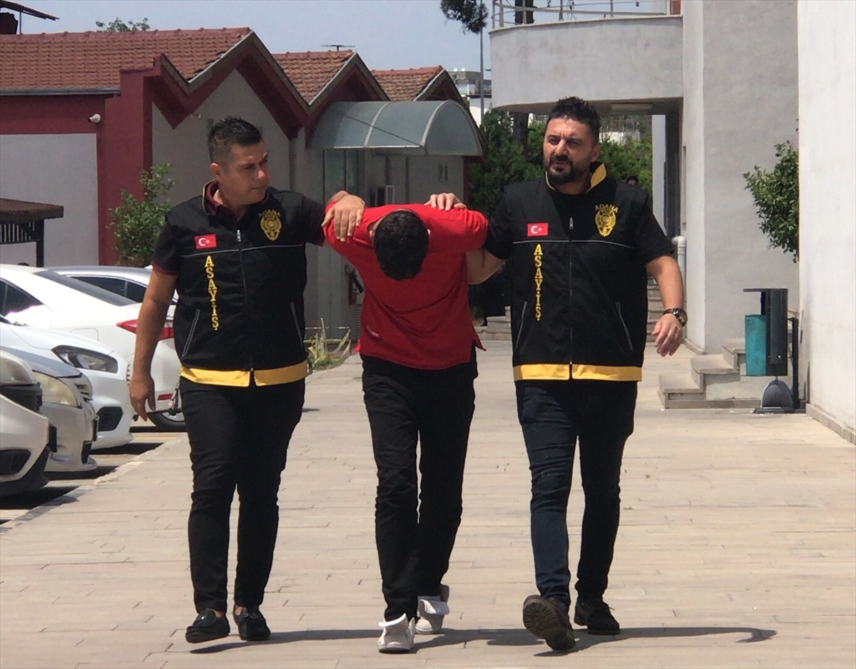 Adana\'da Bir Kadının Çantasından Cep Telefonu Çalındı, Şüpheli Tutuklandı