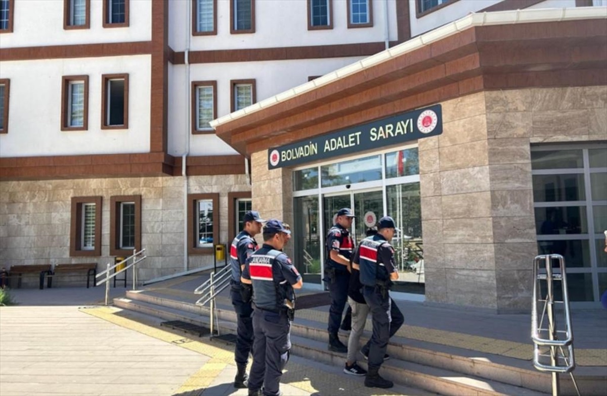 Afyonkarahisar\'da motosiklet hırsızlığından 2 şüpheli tutuklandı