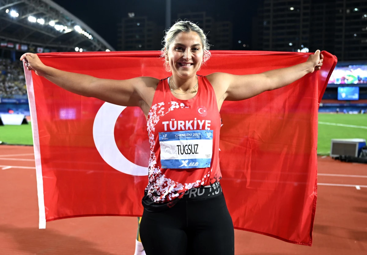 Türk Atlet Eda Tuğsuz, Dünya Üniversite Yaz Oyunları\'nda Altın Madalya Kazandı