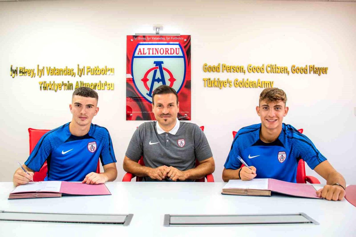 Altınordu, İlkan Sever ve Yusuf Talga ile profesyonel sözleşme imzaladı