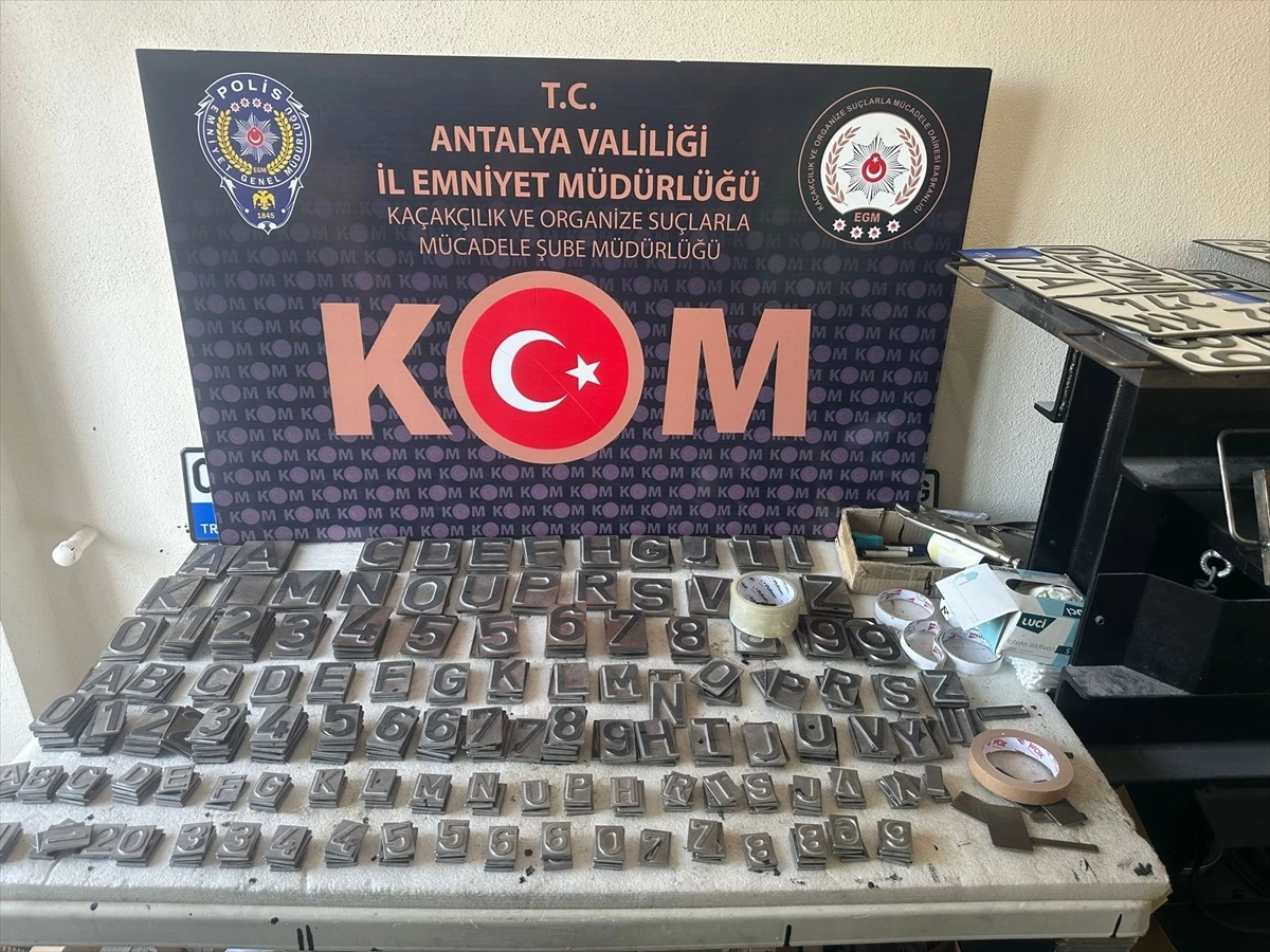 Antalya\'da Sahte Plaka Operasyonu: Bir Şüpheli Yakalandı
